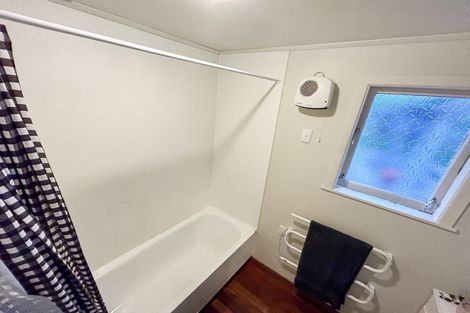 Photo of property in 16 Kenmore Place, Tokoroa, 3420