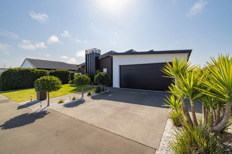 Photo of property in 40 Cameo Grove, Marshland, Christchurch, 8083