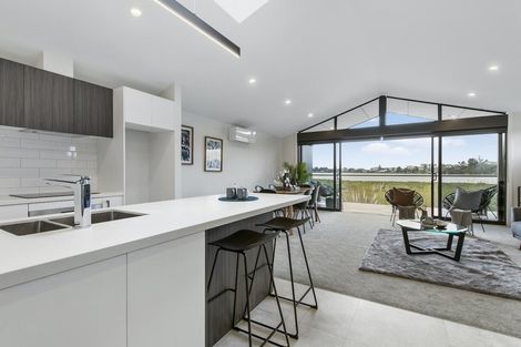 Photo of property in 1 Blenheim Place, Judea, 3110