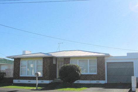 Photo of property in 6 Rata Street, Tokomaru, Palmerston North, 4474