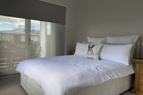 Photo of property in 2 Toka Lane, Red Beach, 0932