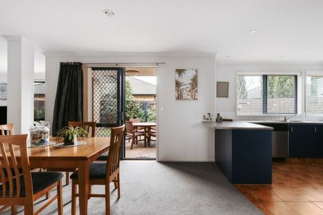 Photo of property in 7 Beachmere Place, Papamoa Beach, Papamoa, 3118