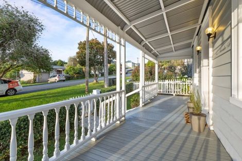 Photo of property in 1 Karaka Street, Helensville, 0800