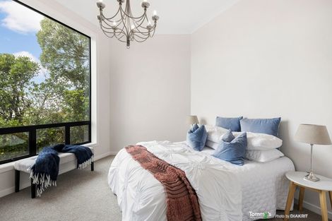 Photo of property in 25u2 Thane Road, Roseneath, Wellington, 6011