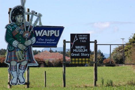 Photo of property in 38 Ferry Road, Waipu, 0510
