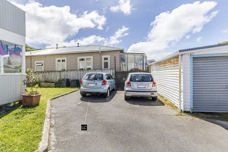 Photo of property in 139u1 Queens Drive, Lyall Bay, Wellington, 6022