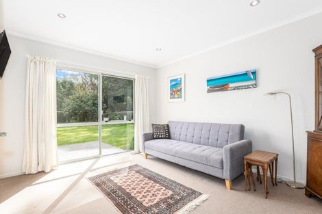 Photo of property in 41-43 Greenaway Road, Waikanae, 5036
