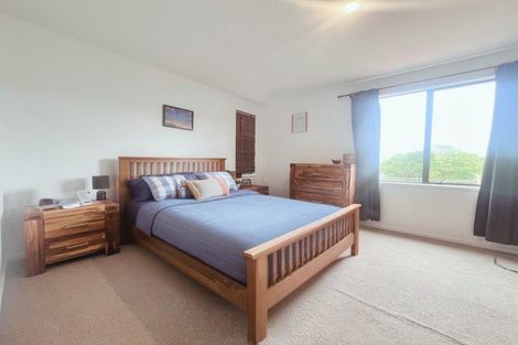 Photo of property in 35 Westhaven Drive, Tawa, Wellington, 5028