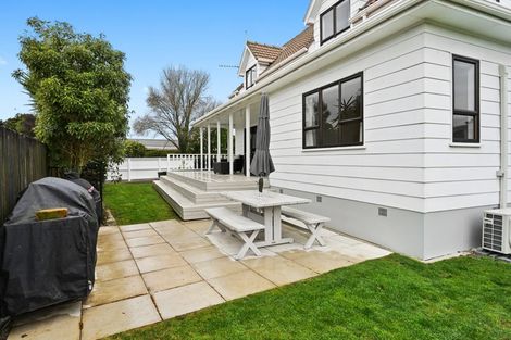 Photo of property in 120 Grey Street, Cambridge, 3434