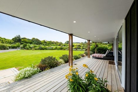 Photo of property in 7 Harkness Rice Way, Koru, New Plymouth, 4374