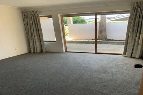 Photo of property in 70 Nimmo Avenue East, Waikanae, 5036