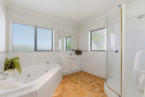 Photo of property in 90 Dickson Road, Papamoa Beach, Papamoa, 3118
