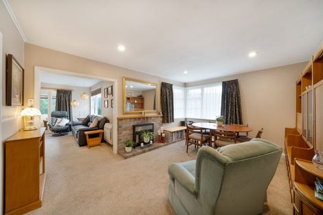 Photo of property in 64 Taylor Terrace, Tawa, Wellington, 5028