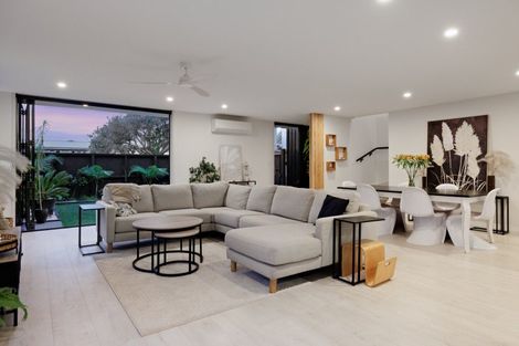 Photo of property in 18 Motiti Road, Papamoa Beach, Papamoa, 3118