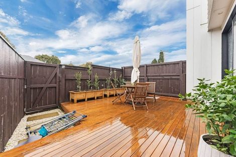 Photo of property in 2 Fields Road, Manurewa, Auckland, 2102