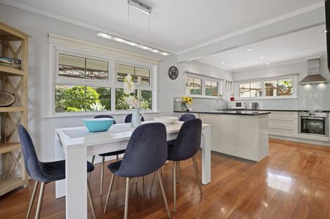 Photo of property in 12 Regia Close, Half Moon Bay, Auckland, 2012