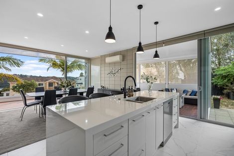 Photo of property in 67 Kittiwake Drive, Schnapper Rock, Auckland, 0632