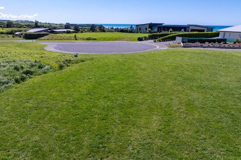Photo of property in 4 Pukeko Place, Riversdale Beach, Masterton, 5872