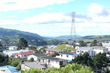 Photo of property in 1/43 Edgecombe Street, Newlands, Wellington, 6037