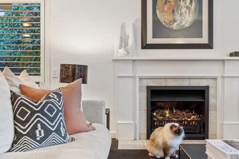 Photo of property in 27 Riverstone Road, Te Atatu Peninsula, Auckland, 0610