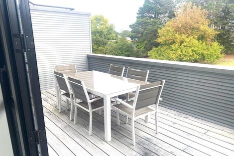 Photo of property in 18a/30 Westward Ho, Glen Eden, Auckland, 0602