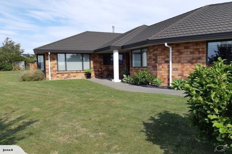 Photo of property in 124 Mt Taylor Drive, Feilding, 4775