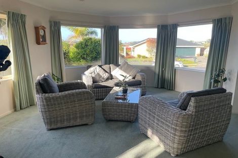 Photo of property in 20 Kath Hopper Drive, Orewa, 0931