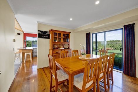 Photo of property in 957 Main Road North, Onaero, Waitara, 4383