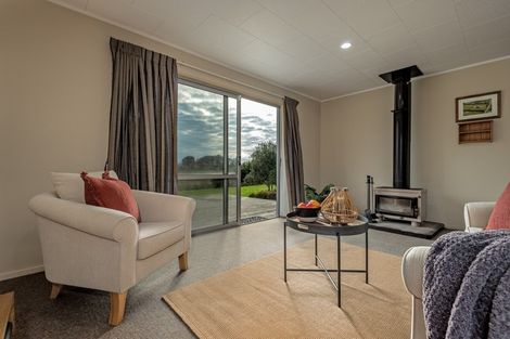 Photo of property in 174 Hendersons Line, Kelvin Grove, Palmerston North, 4470
