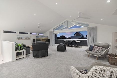 Photo of property in 112 Karewa Parade, Papamoa Beach, Papamoa, 3118