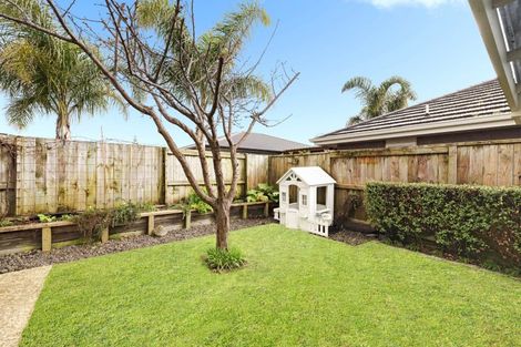 Photo of property in 2 Raiha Street, Papamoa Beach, Papamoa, 3118