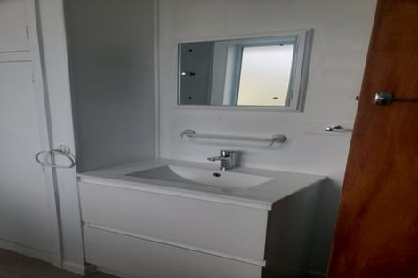 Photo of property in 23b Bayview Road, Bayview, Auckland, 0629