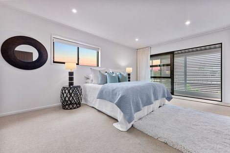 Photo of property in 2/11 Huntly Road, Campbells Bay, Auckland, 0630