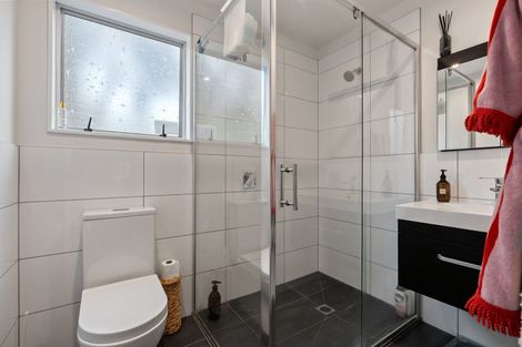 Photo of property in 18a Burma Road, Khandallah, Wellington, 6035