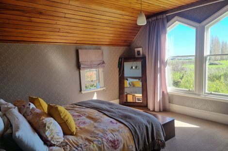 Photo of property in 74 Riverbank Road, Inch Clutha, Kaitangata, 9281