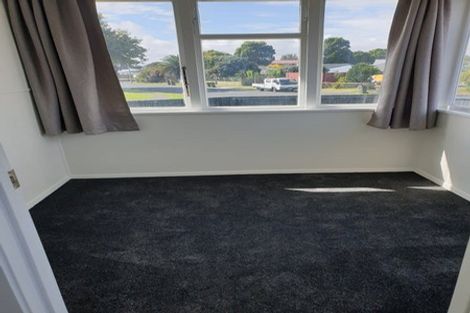 Photo of property in 2 Mariner Street, Mangere, Auckland, 2022