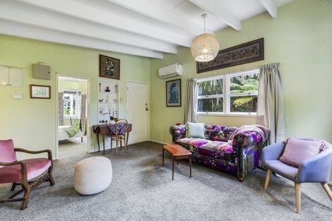 Photo of property in 227 Godley Road, Titirangi, Auckland, 0604