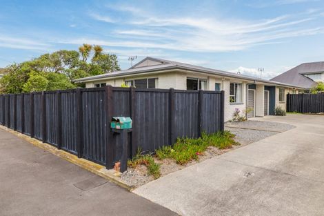 Photo of property in 1/335 Marine Parade, New Brighton, Christchurch, 8061
