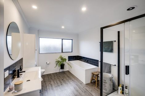 Photo of property in 13 Donegal Crescent, Tamatea, Napier, 4112