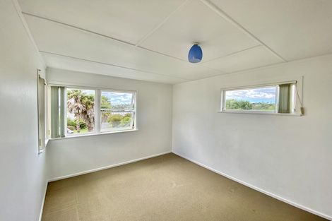 Photo of property in 19 Sunhaven Avenue, Glenfield, Auckland, 0629
