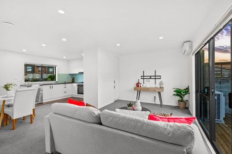 Photo of property in St Claire Village, 10/172 Mcleod Road, Te Atatu South, Auckland, 0610