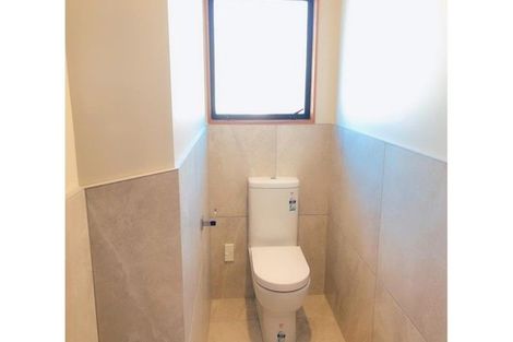 Photo of property in 1/9 Kiteroa Terrace, Rothesay Bay, Auckland, 0630