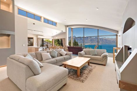 Photo of property in 3 Caples Place, Fernhill, Queenstown, 9300