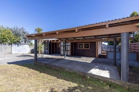 Photo of property in 102a Seaview Road, Paraparaumu Beach, Paraparaumu, 5032