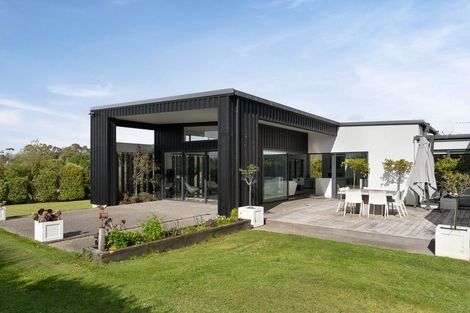 Photo of property in 9 Birdie Way, Martinborough, 5711