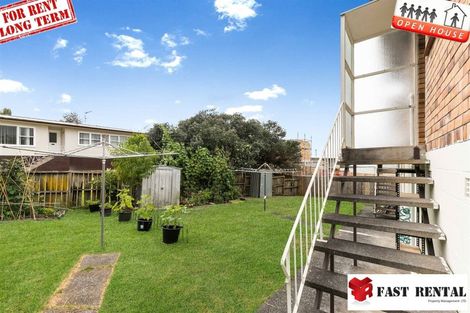 Photo of property in 1/2 Halberg Street, Glenfield, Auckland, 0629