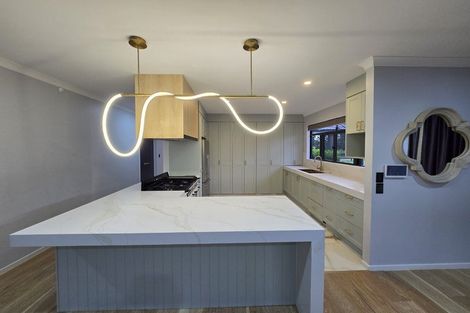 Photo of property in 190 Oraha Road, Kumeu, 0892