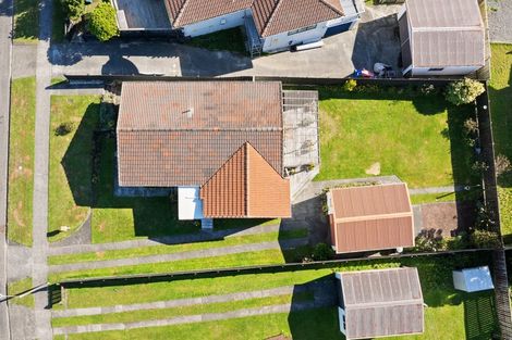 Photo of property in 124 Pikarere Street, Titahi Bay, Porirua, 5022