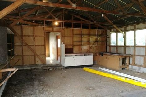 Photo of property in 56 Dale Crescent, Pakuranga, Auckland, 2010