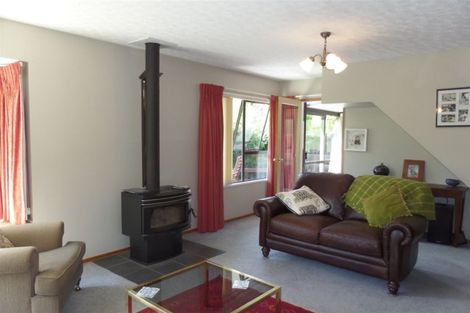 Photo of property in 2/35 Solway Avenue, Ilam, Christchurch, 8041